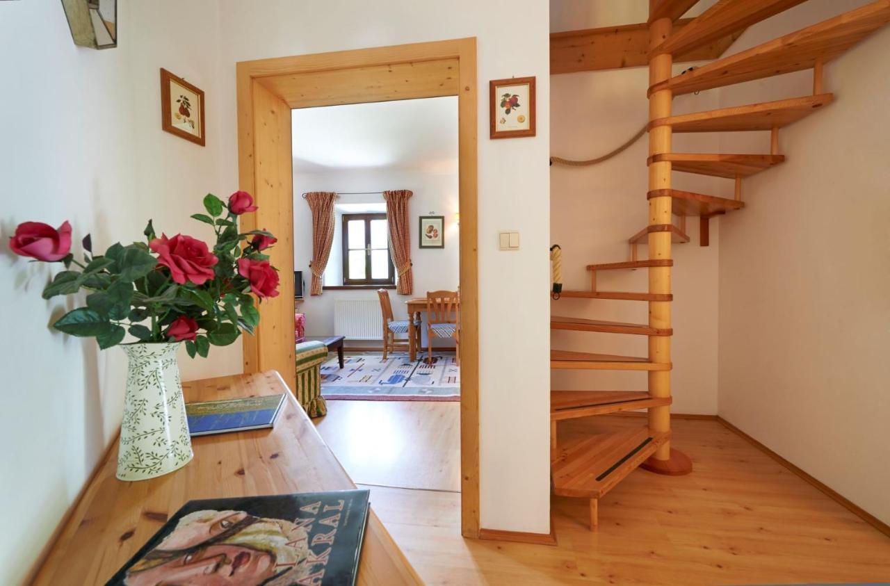 Ferienapartments Gutshof Brandis Лана Екстер'єр фото